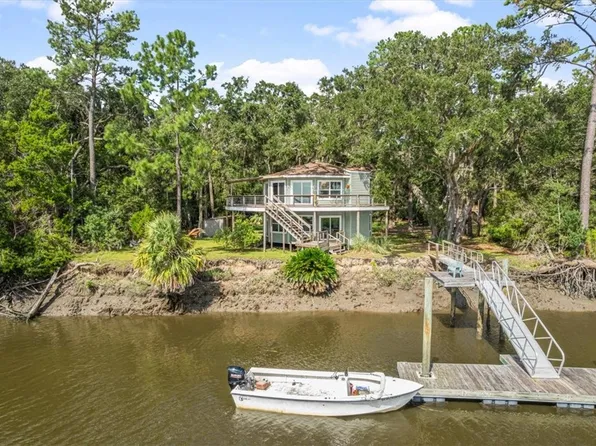 2001 Hird Island Dr, Darien, GA 31305