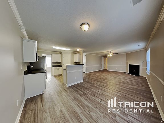 4th image of 2251 Wexford Way