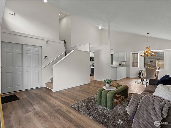 5th image of 410 Warwick Street