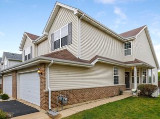 1170 W Maggie Ln, Romeoville, IL 60446