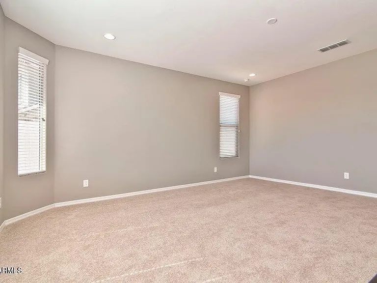 6303 S 24th Pl — Photo 12