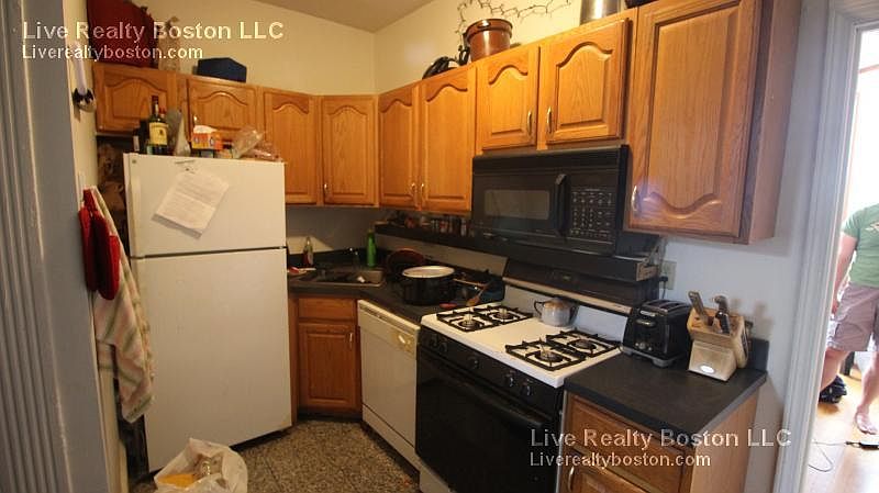2nd image of 1257 Commonwealth Ave #25