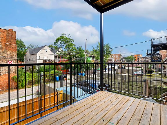 4th image of 4605 S Langley Ave #2
