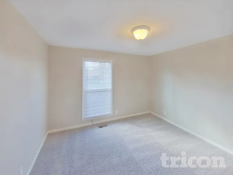 1706 Deerrun Rd — Photo 10