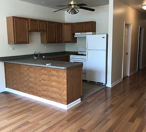 2nd image of 2835 S Wallace St #1