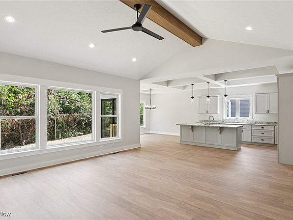 5th image of 453 Sunrise View Dr
