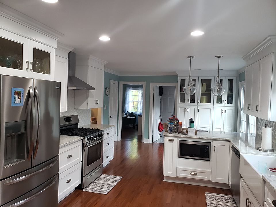 2nd image of 4211 Pepperidge Dr