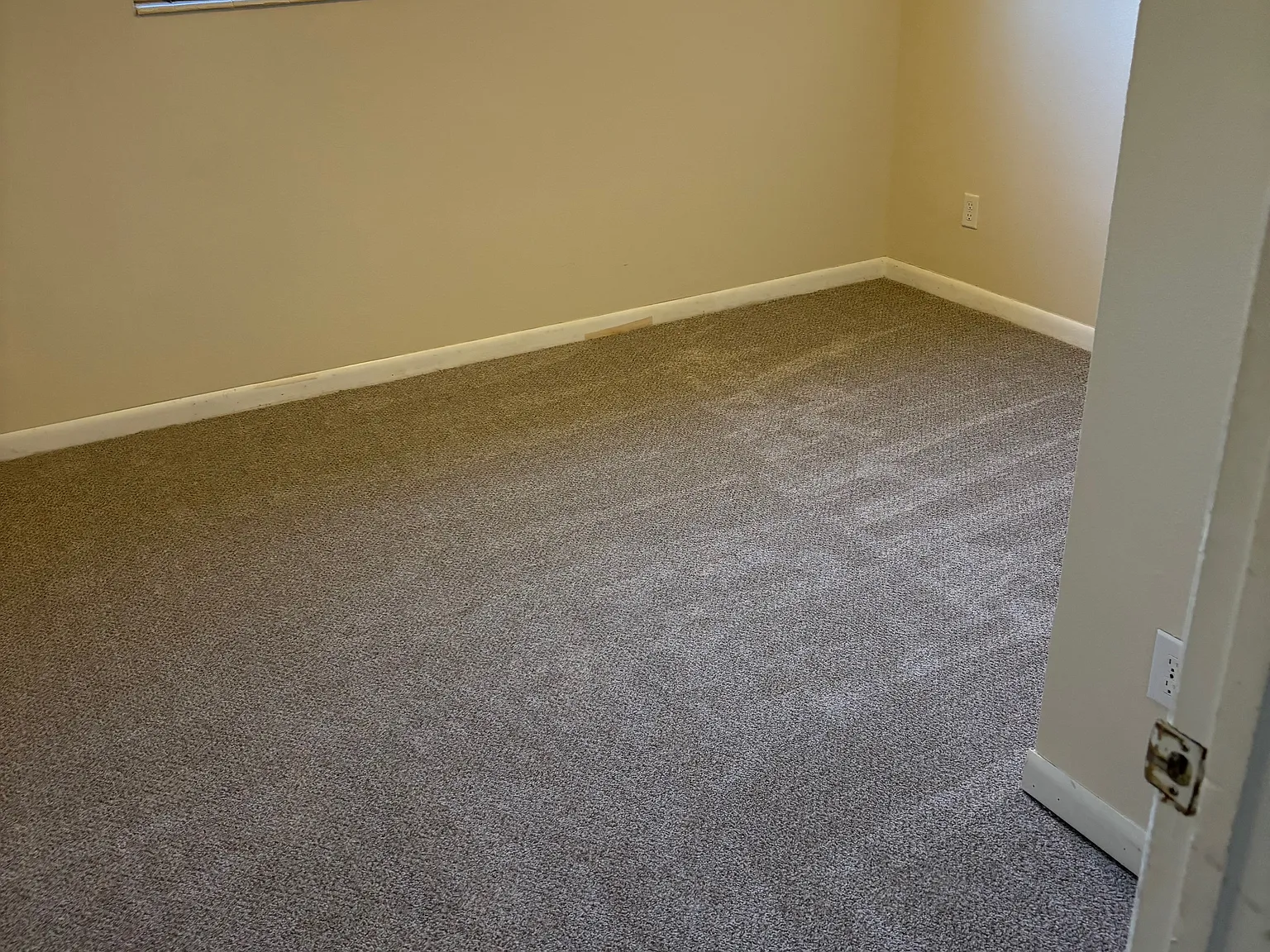 4 bed, 1458 sqft, $1,700 — Photo 2