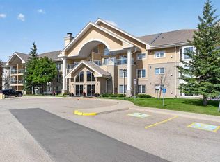 728 SW Country Hills Rd NW #325, Calgary, AB T3K5K8