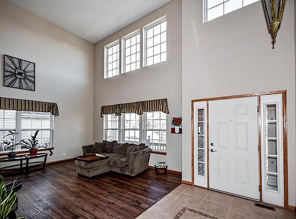 3rd image of 319 Mozart Ln