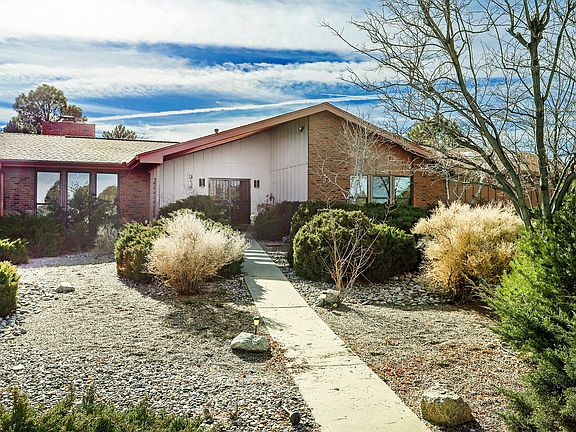 2nd image of 1600 La Cabra Dr SE