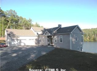 44 Crawford Dr E, Union, CT 06076