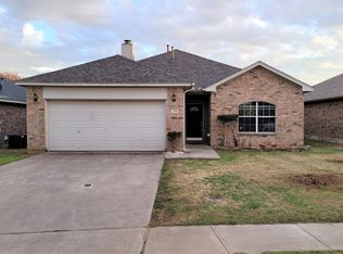 3408 Columbus St, Gainesville, TX 76240