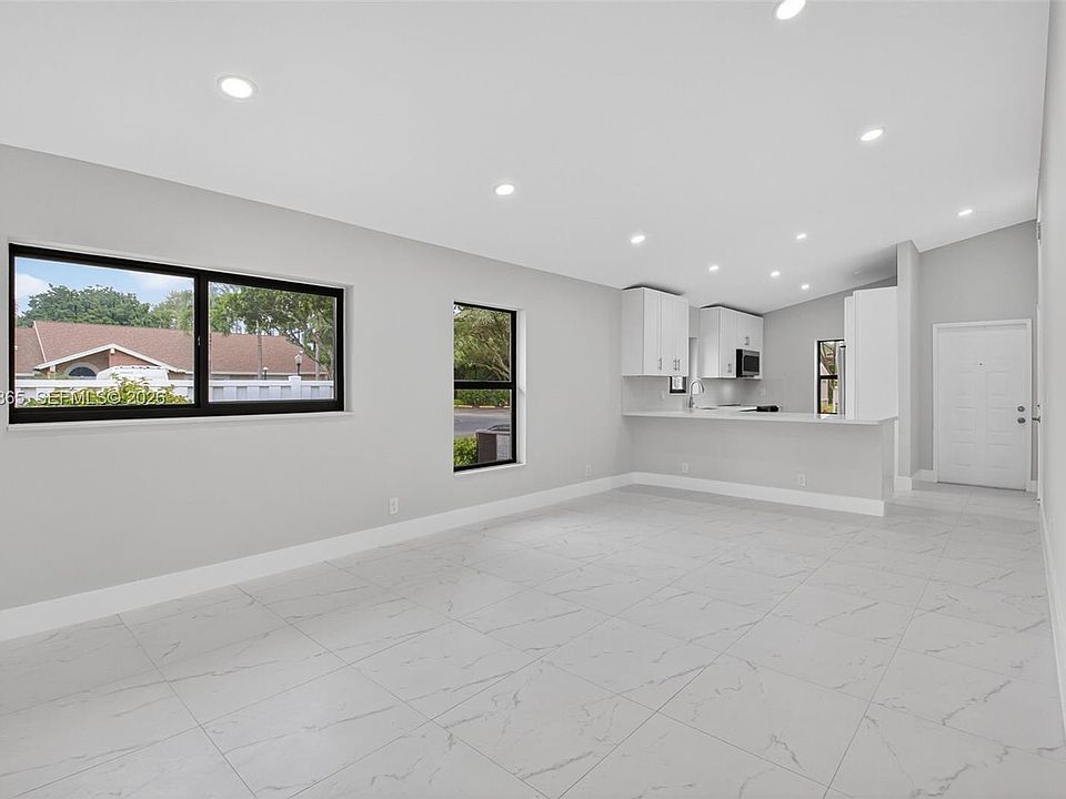 1st image of 8067 Summerbreeze Ln