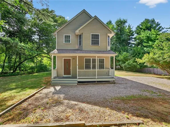 11 Soneric Ln, Richmond, RI 02812