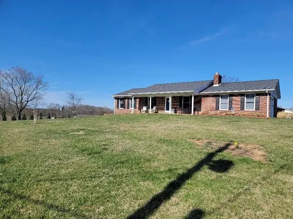 484 Hazelnut Rd, Hillsville, VA 24343