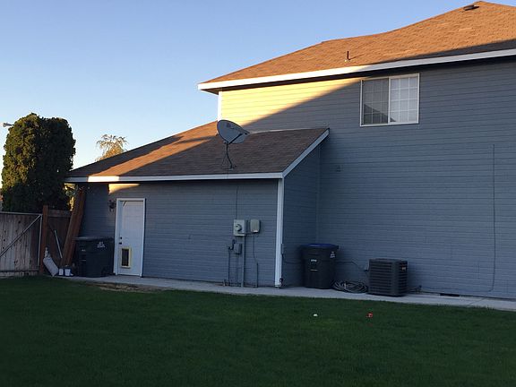 3rd image of 1374 E Oasis Cir