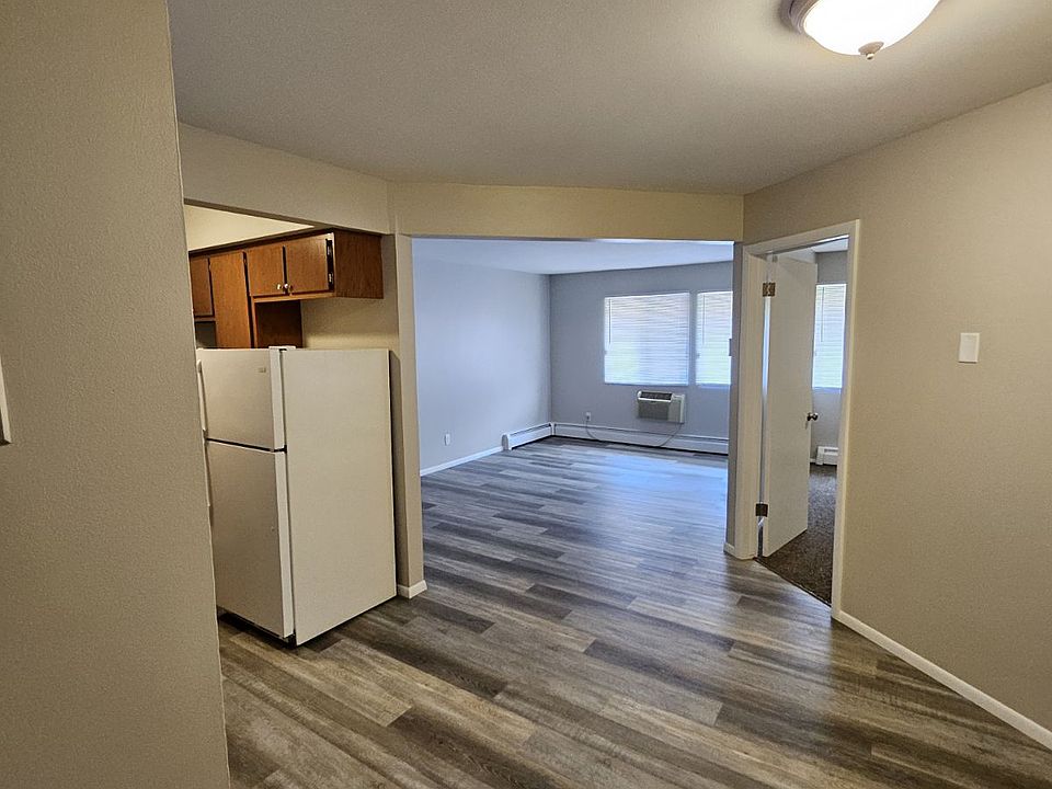 1st image of 1932 Taylor Ave #14