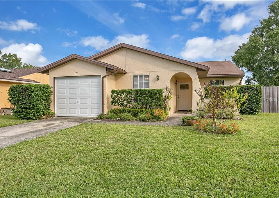1st image of 1254 Holly Cir