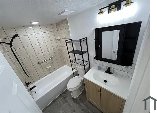 349 San Diego St — Photo 11