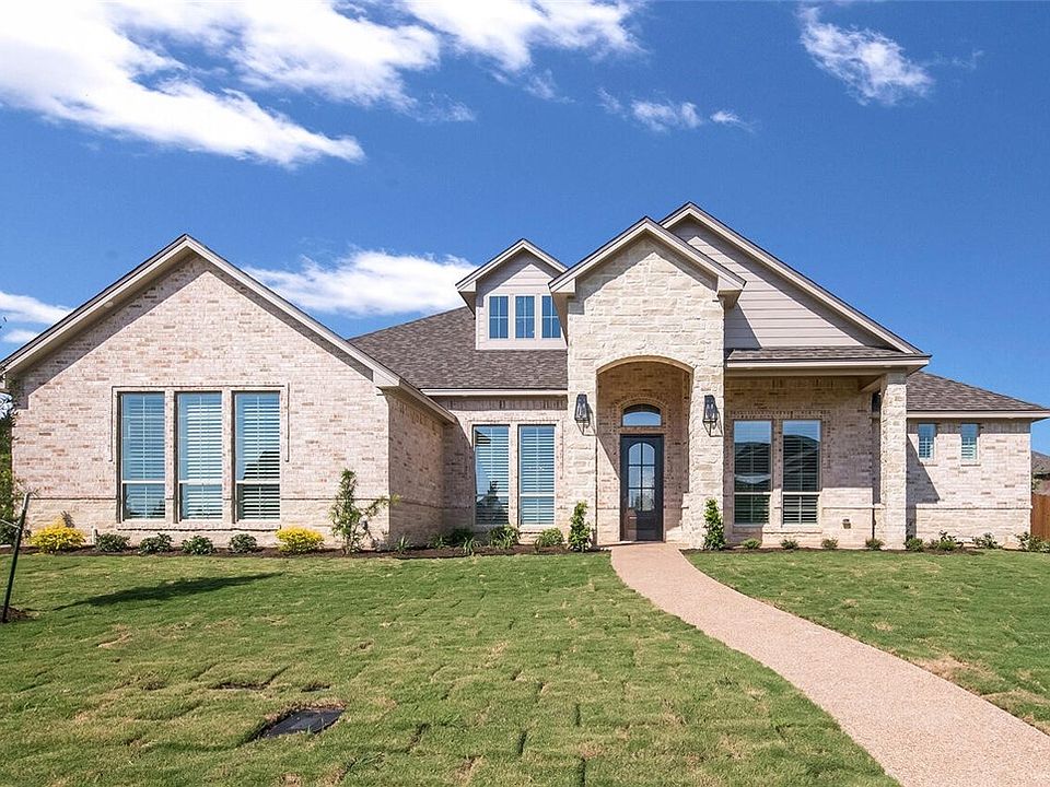 1st image of 354 Stone Manor Dr
