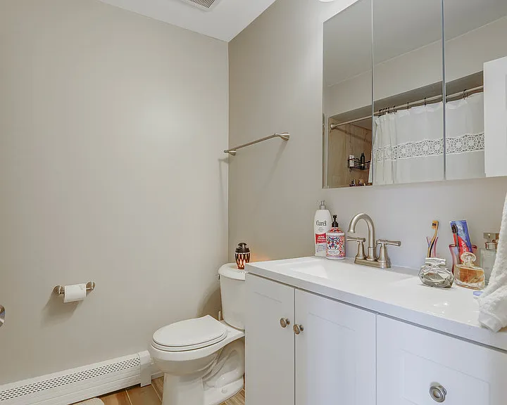 7403 W 71st St #2E — Photo 10