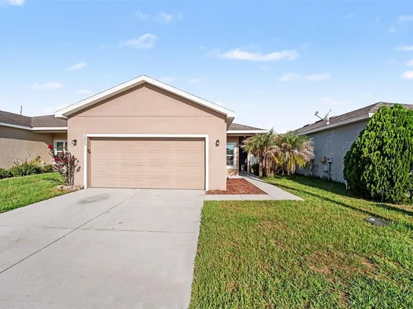2865 Whispering Trails Dr, Winter Haven, FL 33884