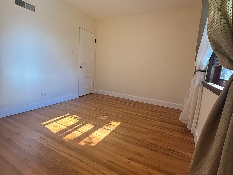 1175 S Dale Ct — Photo 3