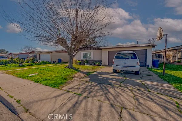 2725 Green St photo 1