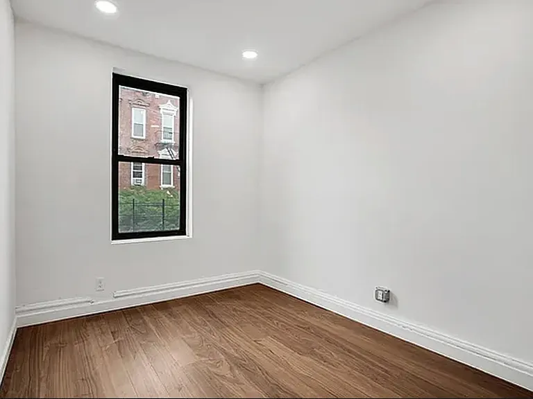 128 Union St #4 — Photo 14