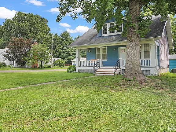 2nd image of 500 Greenwood Pl