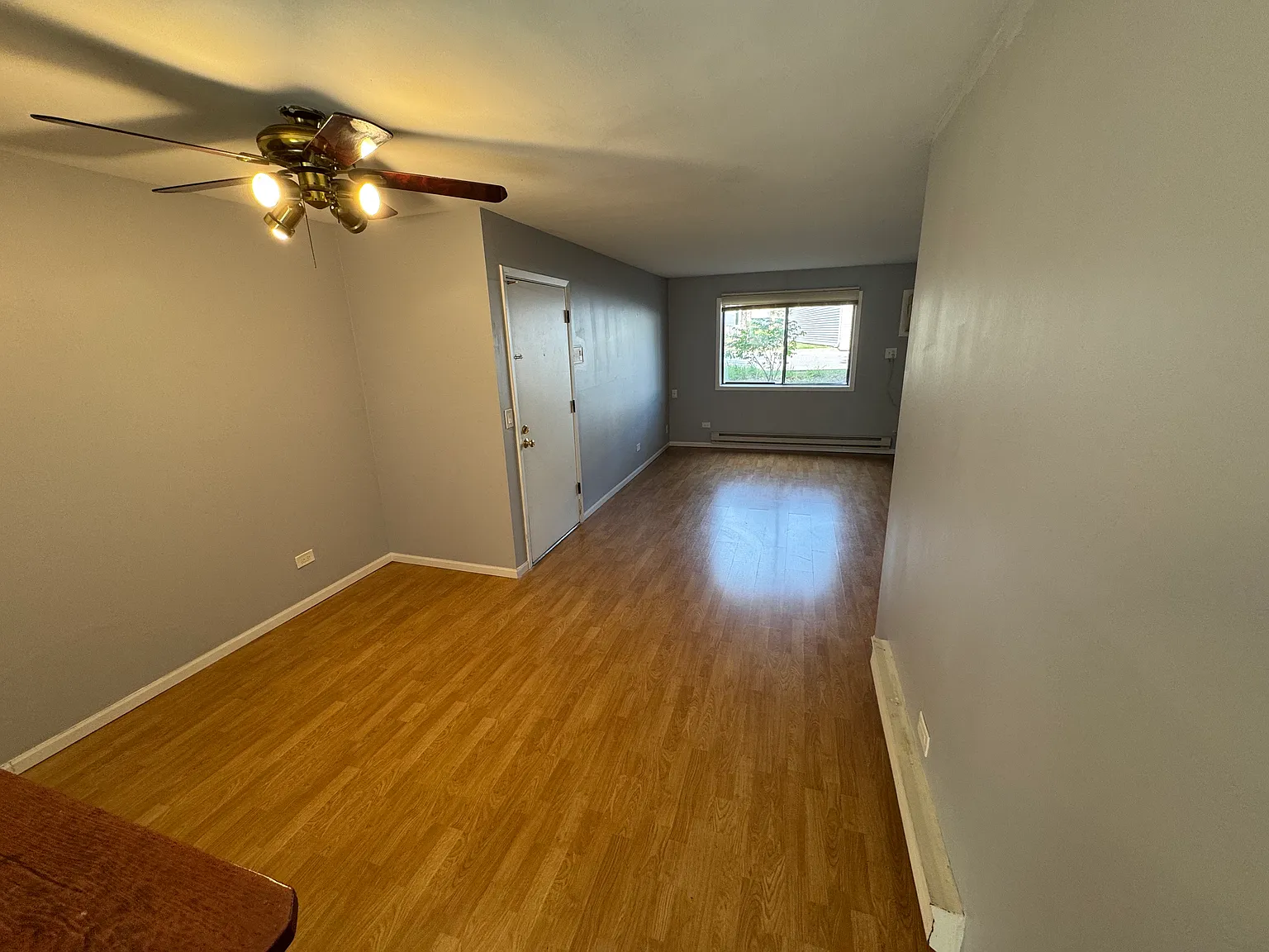 191 N Waters Edge Dr — Photo 1