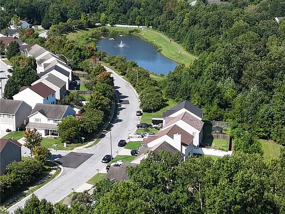 4th image of 1015 Cayley Ct
