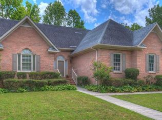 901 Pinemeadow Dr, Gardendale, AL 35071