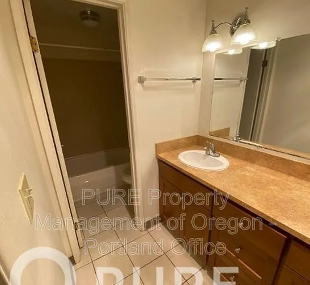 1725 SE 5th St — Photo 21