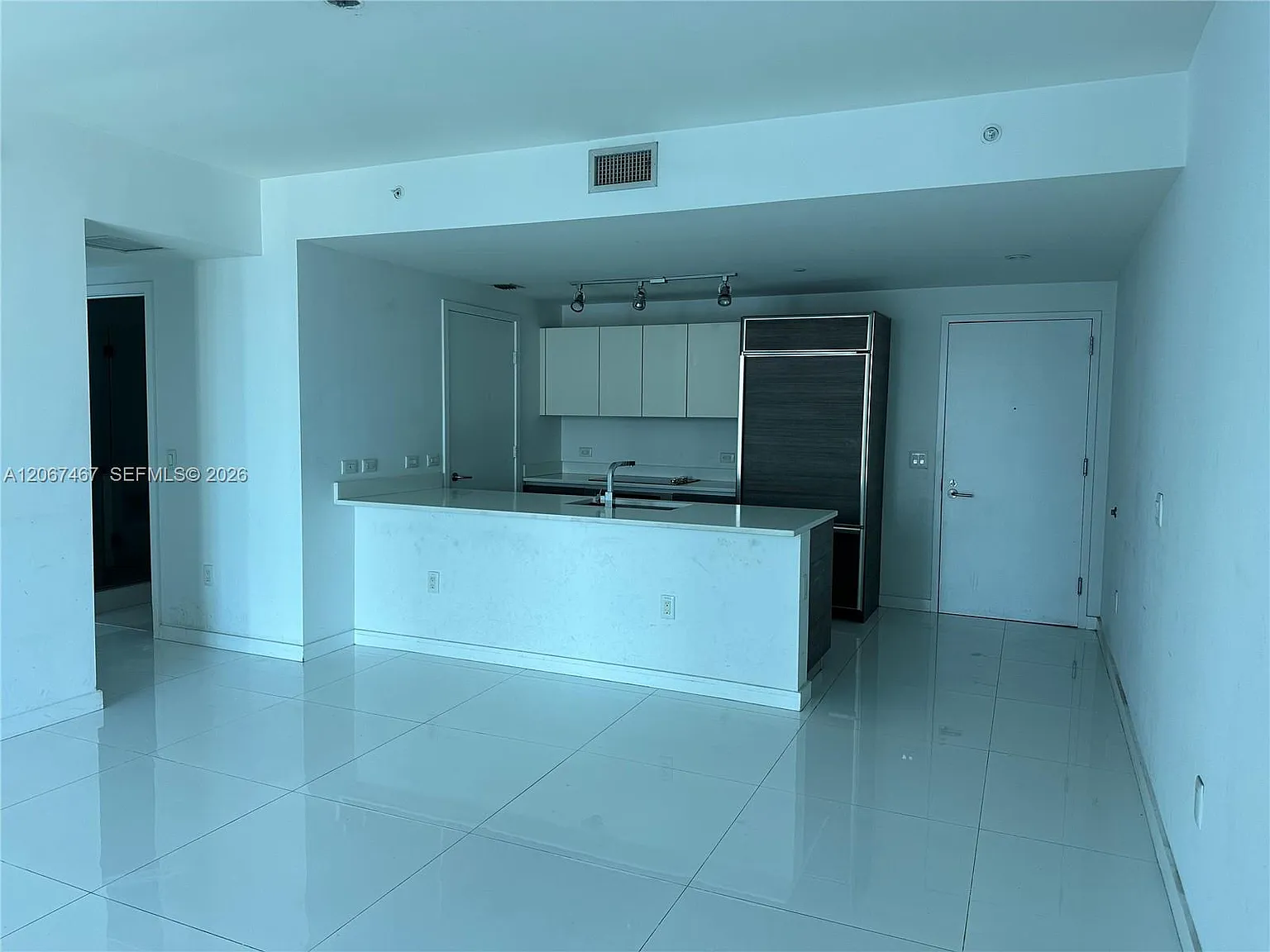 1100 Millecento Residence — Photo 3