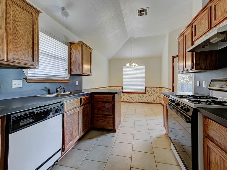 2809 E Lake Dr — Photo 14