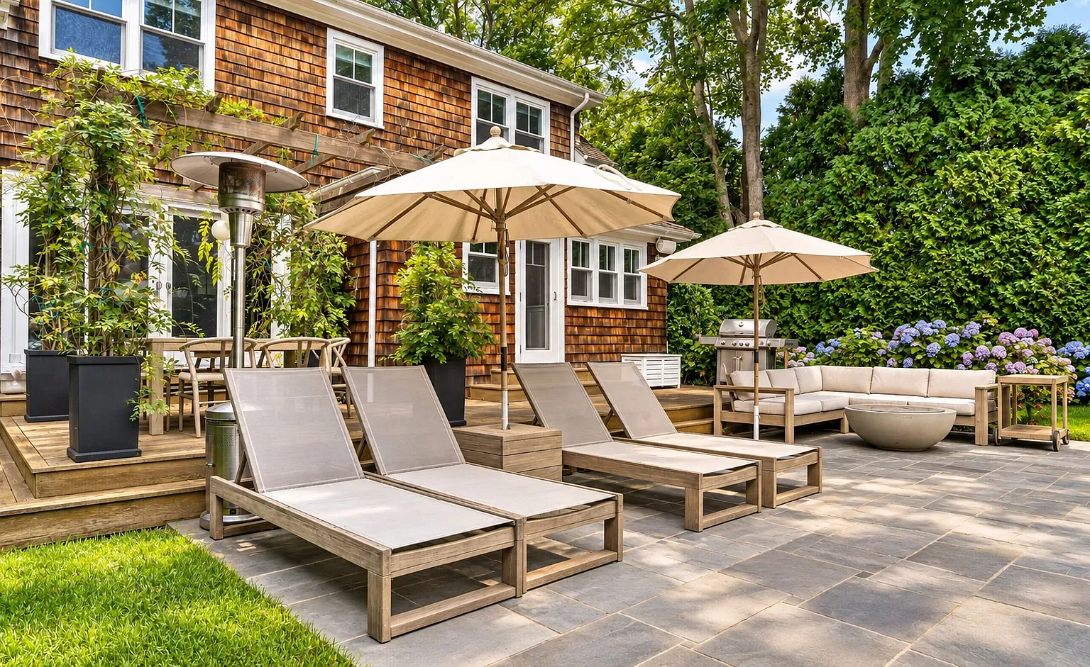 A Collected Escape in East Hampton Village — Photo 3