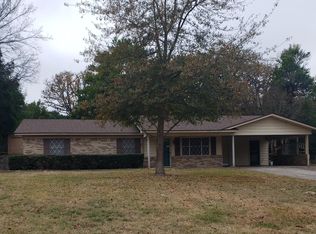 3214 Autumn Leaves Dr, Tyler, TX 75702
