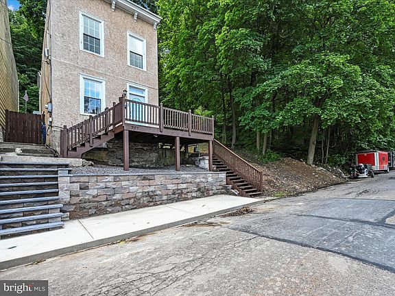 5th image of 707 Pierce St