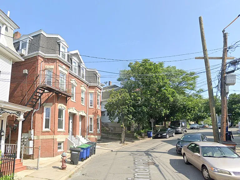 26 Pinckney St #4 — Photo 8