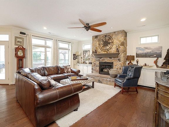 4th image of 8303 Park Place Cir #8303