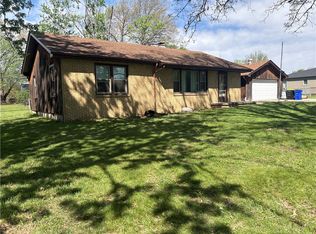 345 N 34th St, Decatur, IL 62521