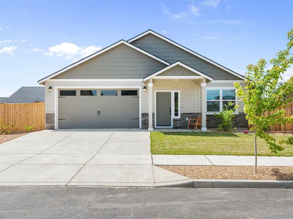 3289 NW 10th Pl, Redmond, OR 97756