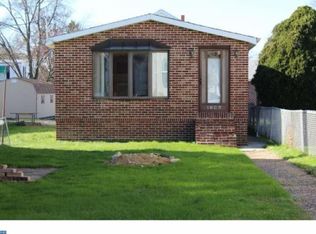 1546 Huddle Ave, Marcus Hook, PA 19061