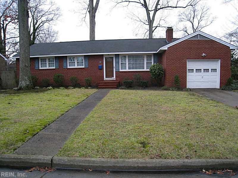 1st image of 10 Sanford Dr