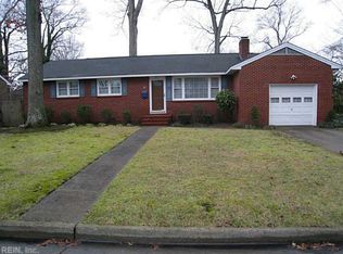 10 Sanford Dr, Newport News, VA 23601