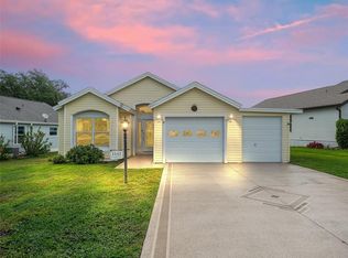 1142 W Boone Ct, Lady Lake, FL 32159
