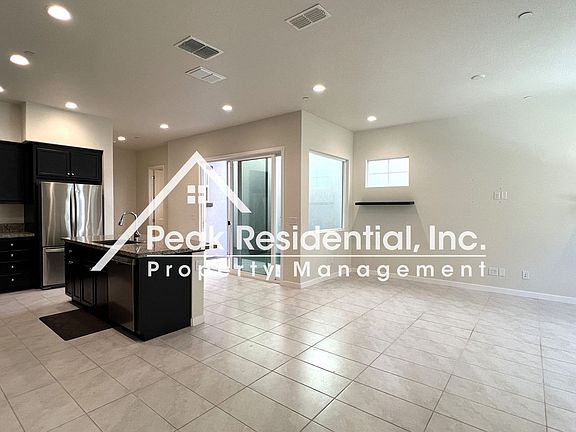 4th image of 3283 Warbler Ct