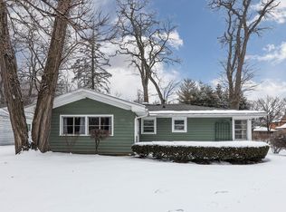 28W365 Batavia Rd, Warrenville, IL 60555